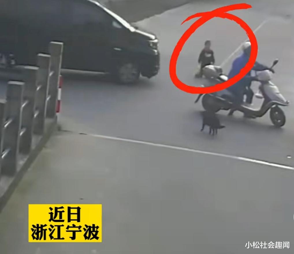 拼多多|浙江:父亲钓鱼没看住,2岁孩子被压车底,娃太调皮了,没注意