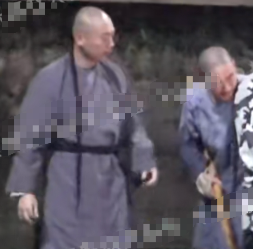 杜旭东|37岁朱亚文戏中古装造型曝光！头顶油光锃亮，长辫长达近1米