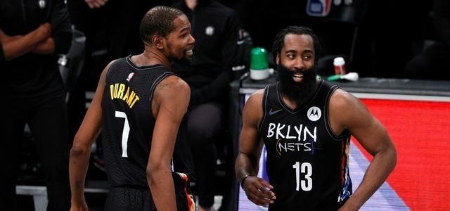 老鷹隊(duì)|怒噴KD，爆砍31+7+10+7，創(chuàng)76年偉大紀(jì)錄！不愧是東一控衛(wèi)！