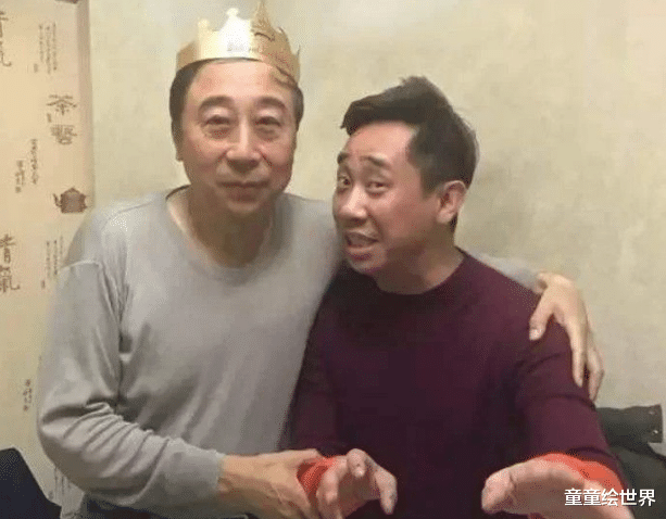 写真|他亲手捧红了11位徒弟，六十大寿只有一人到场，网友：忘恩负义