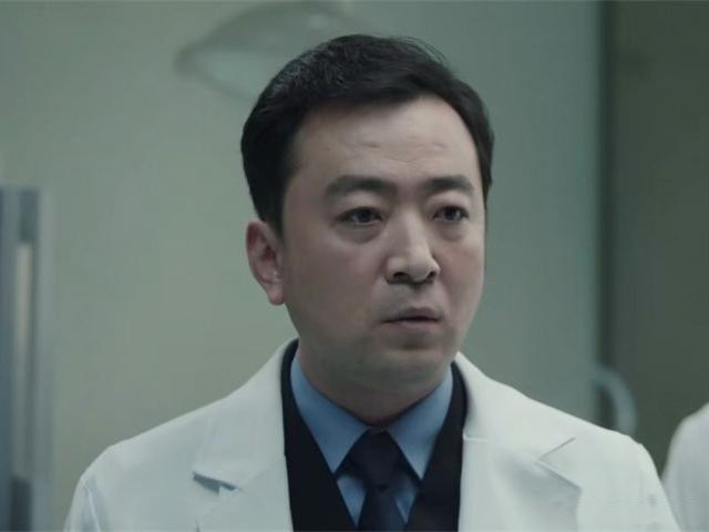 高明远|《扫黑风暴》高明远只是马前卒，三处伏笔暗示王政才是幕后大佬