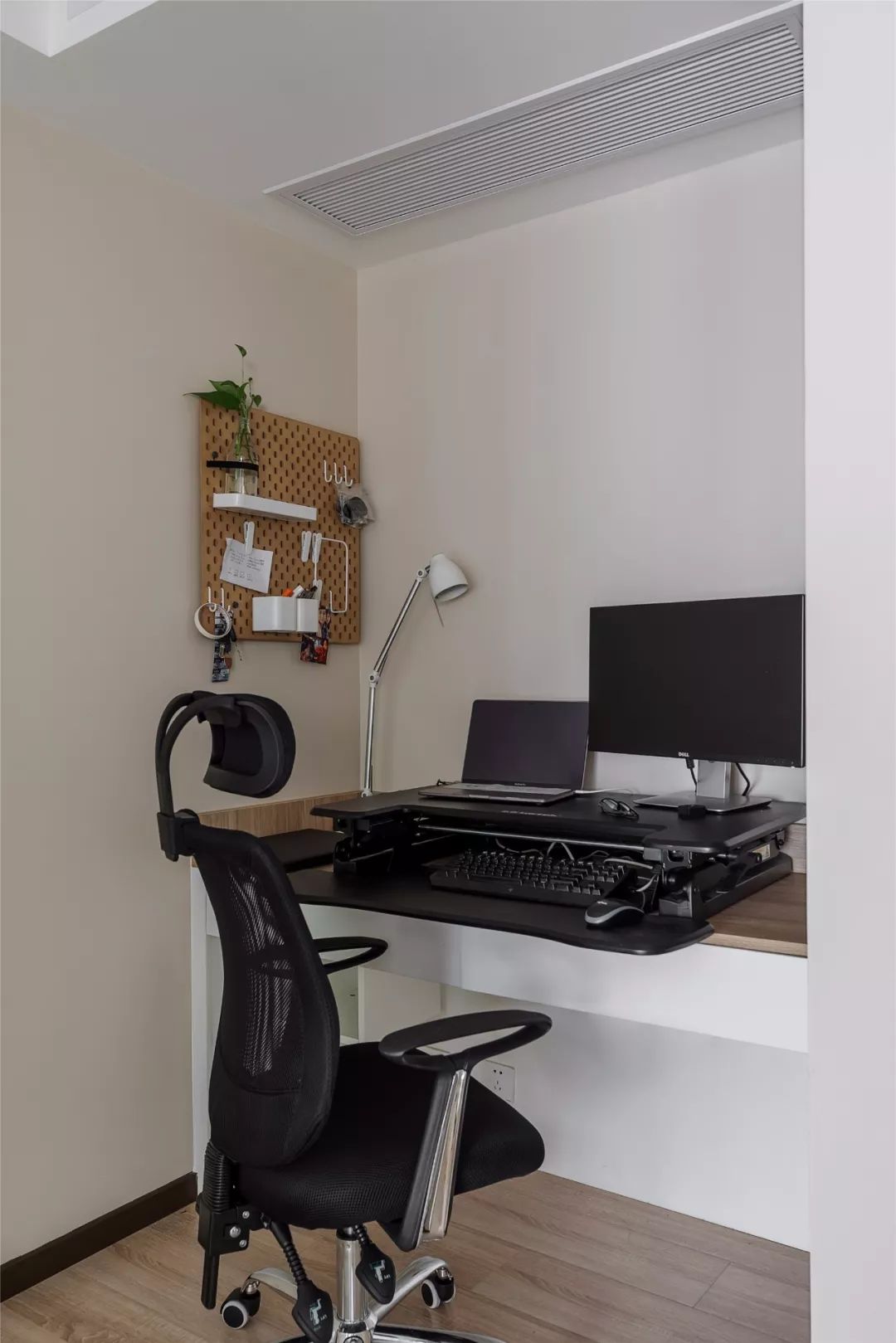 鑫东颖装饰装修|96平的现代简约风小三房，居然把客厅变成一个趣味休闲区