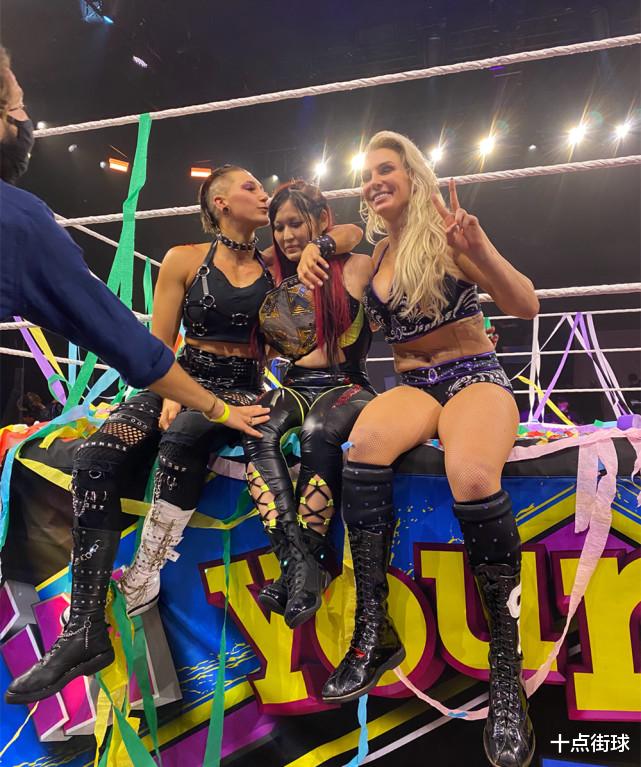 申真谞|WWE中国第一人晒照,这样的身材怎么样?