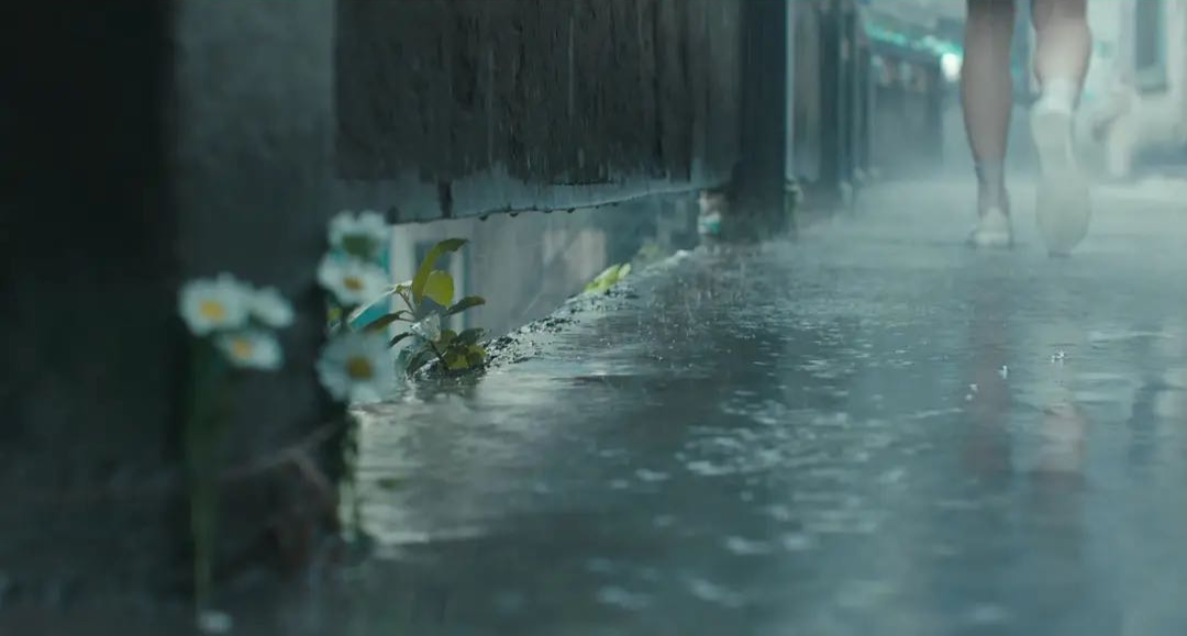 虎说百态聊 “被未成年用水瓶塞下体后，我的全裸受虐视频在朋友圈疯传”