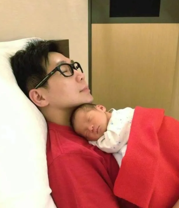 品冠|他突然官宣“有儿子了”,吓坏网友:怎么瞒着我们偷偷结婚?