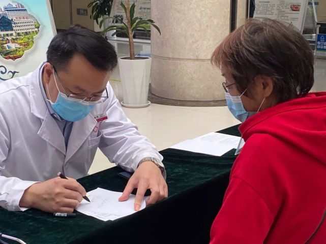 乐禹萱 血压140/90就是高血压吗？医生：不确定，可能是这些原因！