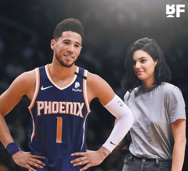 布克|一夜3消息！浓眉怒喷布克打球脏，布克或被禁赛，波普伤病新进展