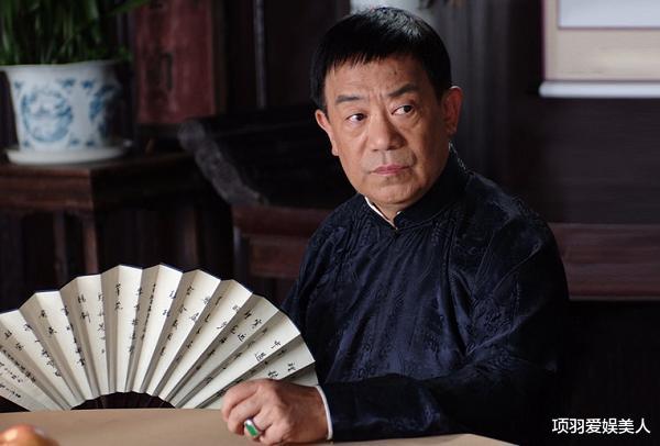 话剧团|国家一级演员高明, 与娇妻恩爱52年0绯闻, 儿子原来是我们熟悉的他