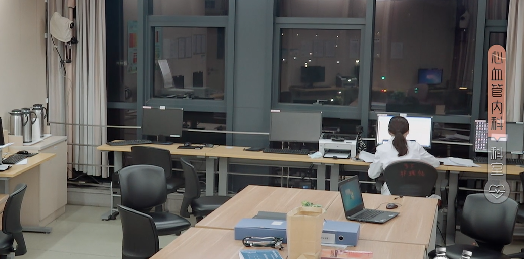 王蕊|offer3开播引热议！研究生嘉宾被指不够格，湘雅博士表现垫底