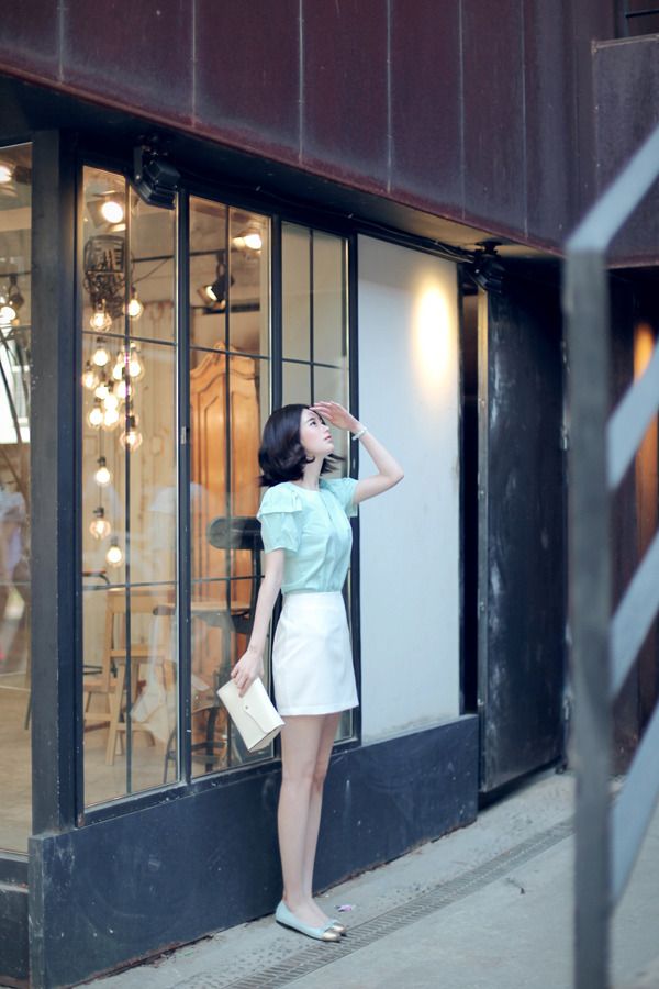 |冷艳美人尹善英 洋装美照惹人爱