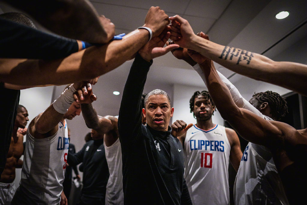 快船队 官宣确认,牵一发动全身!湖人得到威少,你们要连续三年颗粒无收