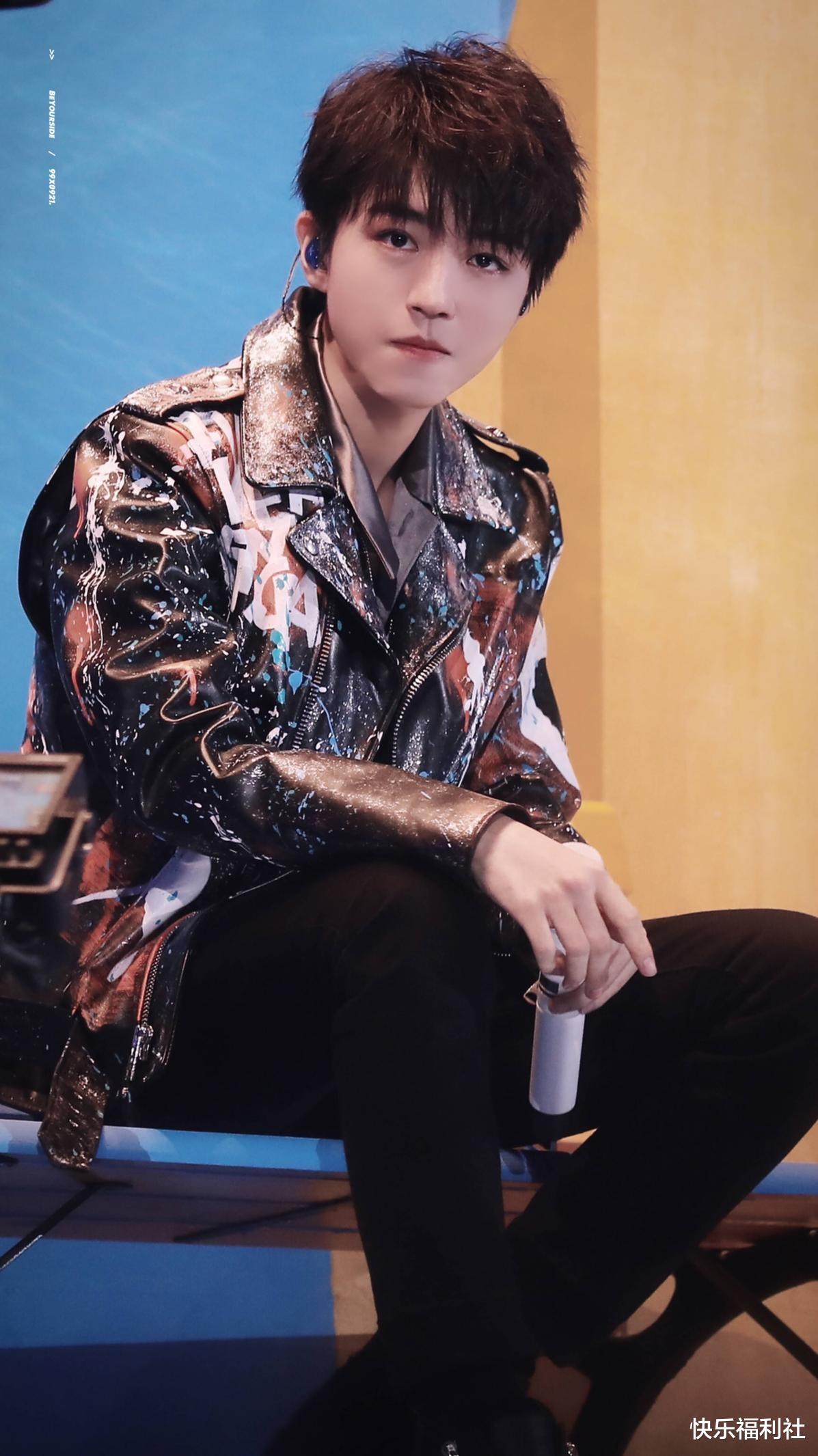 章泽天|王俊凯这个看似还很稚嫩的小男孩现在已经是很多人的前辈了