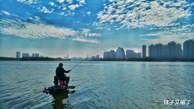 |捕鱼有多么困难?有些人一生都在迷惑中钓鱼