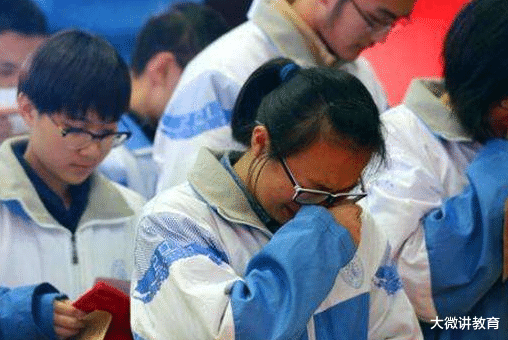 中考|都说高考决定命运，殊不知中考才是“分水岭”，家长觉得很心疼