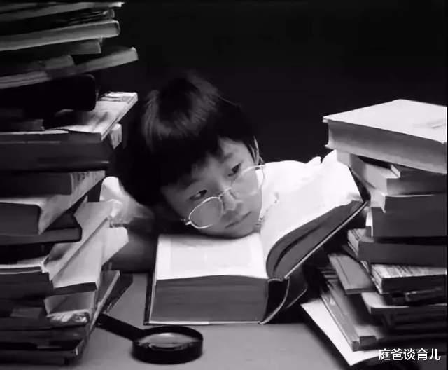 庭爸谈育儿|不当的家庭教养会破坏孩子的专注力？家长知道后做了几个动作