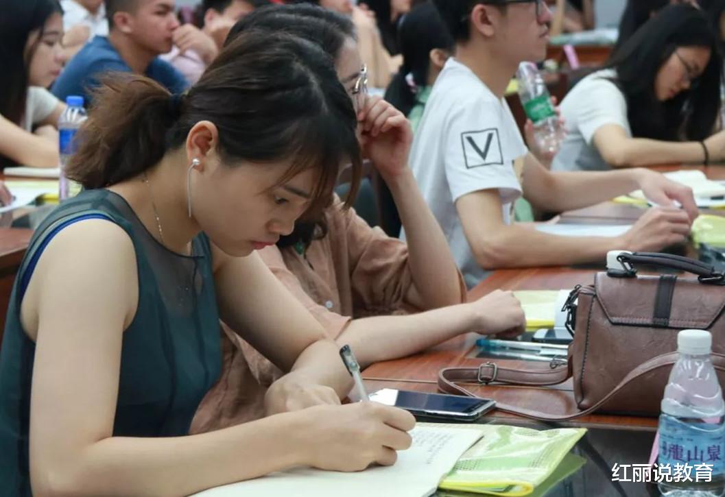 三支一扶|又一个岗位吃上皇粮,2021年招1300人,干满2年即可入编