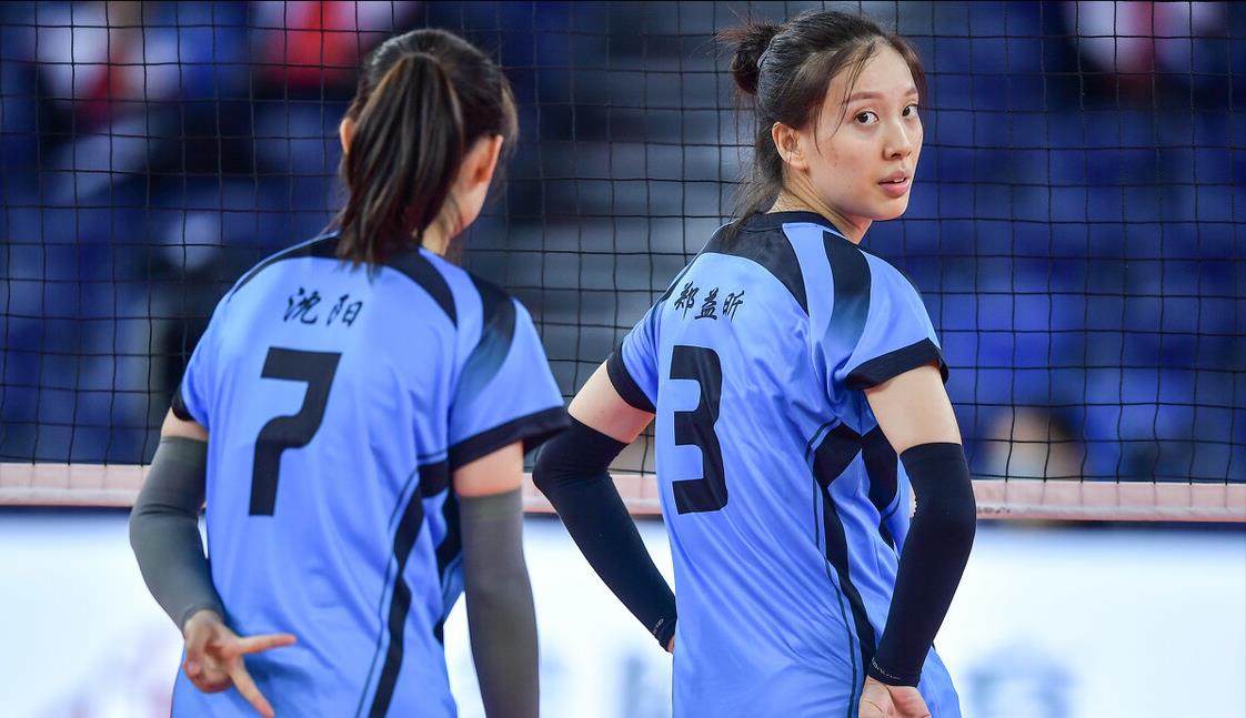 明乐说育儿|一枝独秀！中国女排边缘国手26分持续高光，率队3-1喜获全锦赛第5