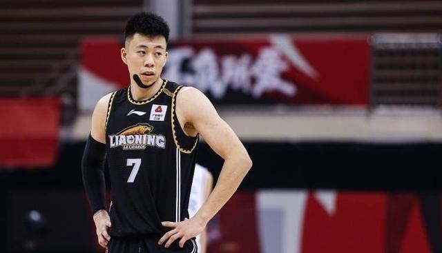 哈尼哈 郭士强被禁赛，CBA热点不断，期待中国篮球做得更好