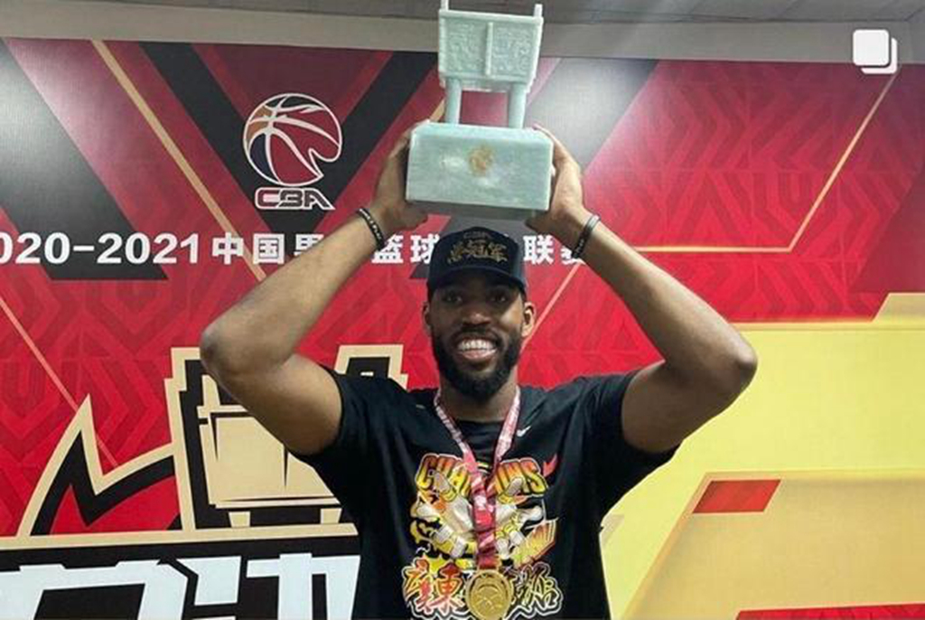 广东男篮|离开广东男篮！35岁NBA悍将没有让杜锋失望，朱芳雨引援成经典