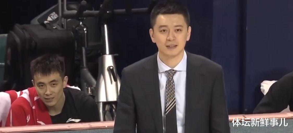 C罗|疯狂13胜！郭艾伦16中8当选MVP，亚洲第一控卫上线，失误19比13引争议