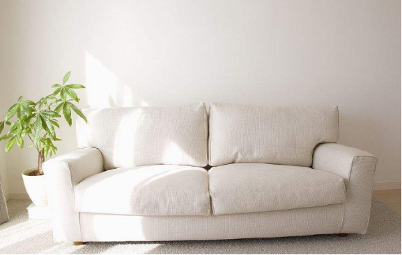 时尚舒适家|沙发切记万万别这样摆放，若是摆放错，再多钱财也漏光