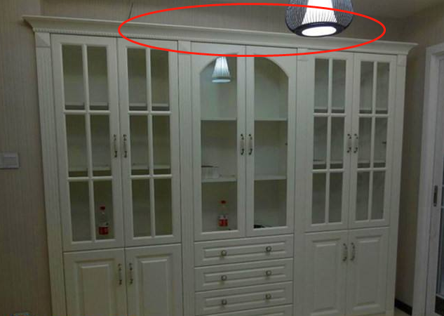 入住半年就痛哭,当初脑子烧坏犯下30个装修错误!钱烧光、房已毁