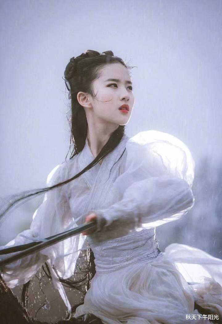 周深|赵丽颖团队有内鬼？电影资源遭多次截胡，竟是刘亦菲所为？