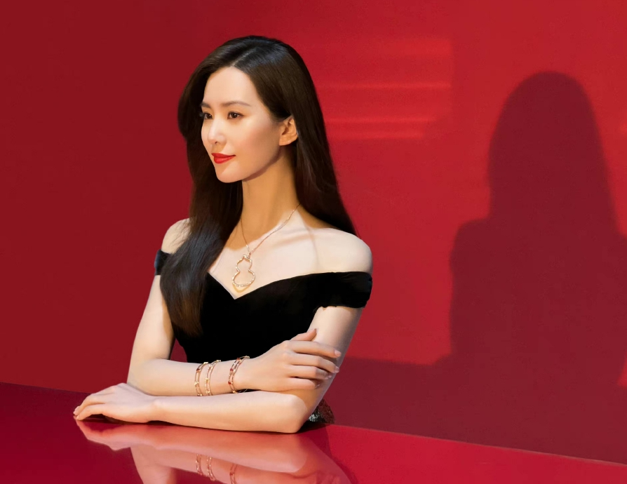 刘诗诗|34岁刘诗诗写真照曝光,曾经被两个优秀的男人追求,这是什么感觉