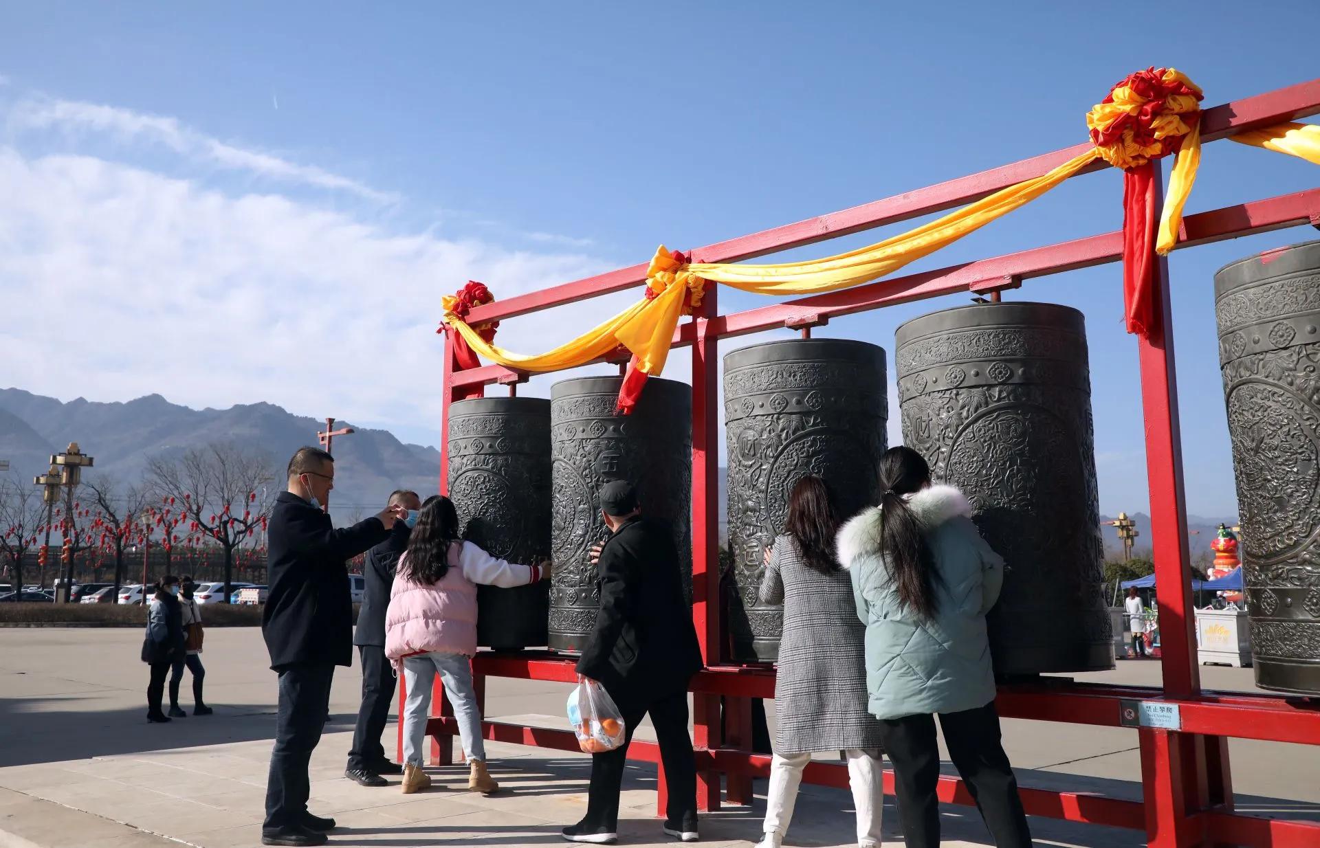 婀娜多姿拉拉 正月初五在赵公明文化景区体验传统民俗,乐享地道中国年