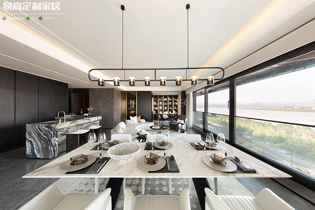 一只哈哈怪|全屋定制品牌和非品牌的差异是什么?