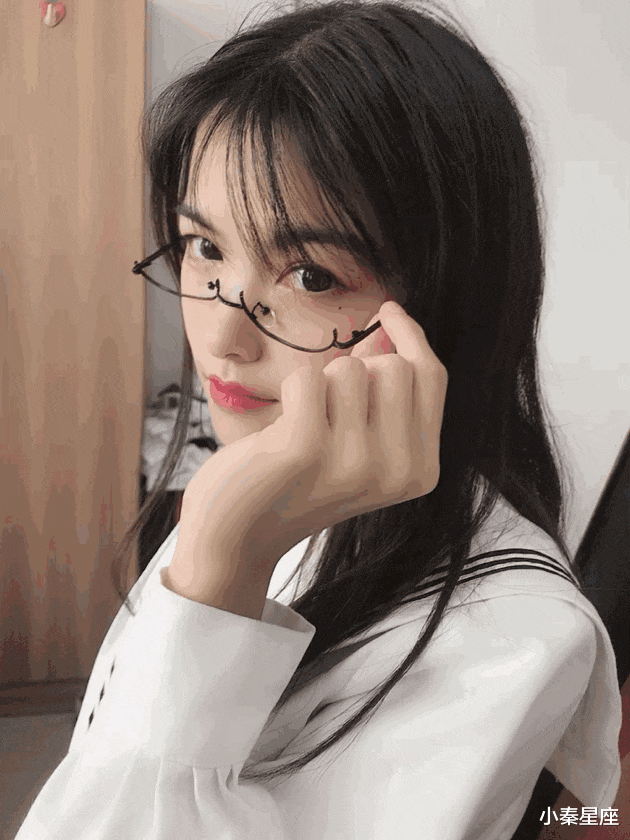 小秦星座|搞笑GIF：本来是想吓一下别人。不想到自己竟遭了殃。失算啊！