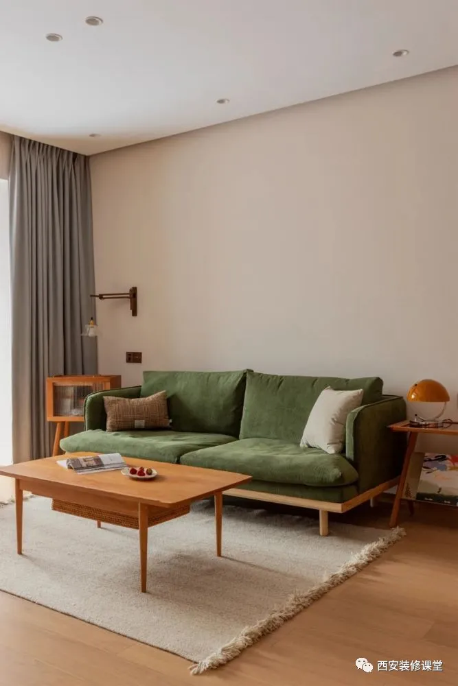 80㎡两室刚需,小夫妻原木温馨家