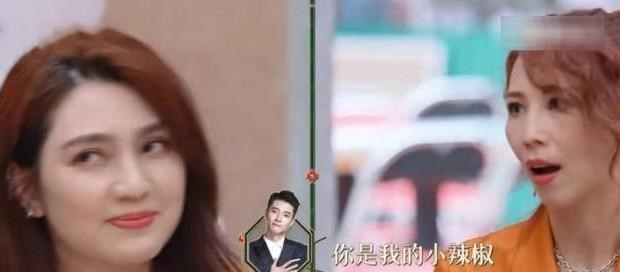 胡小小乖|张丹峰送洪欣辣椒花，想要秀恩爱却翻车，细节暴露二人情感状况