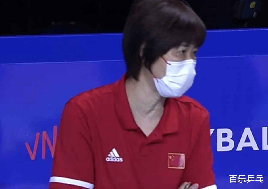 女排|3-1！女排惨遭4连败，张常宁休战，刘晓彤爆发12分，郎平一言不发