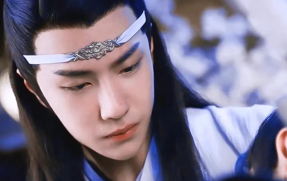 王一博|王一博2年6部剧,走向高产影视咖,有进步也不尬吹,他的路还长