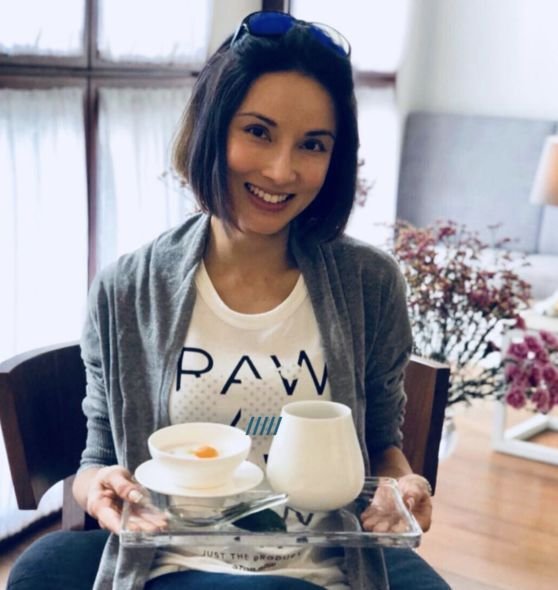 郑雪儿|45岁郑雪儿近照曝光，嫁豪门生子气质依旧，曾曝当初不认识郭富城