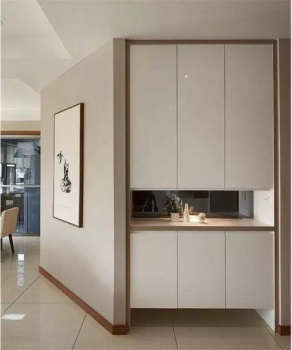 别小看玄关,这样设计一下,分分钟多出一个衣帽间