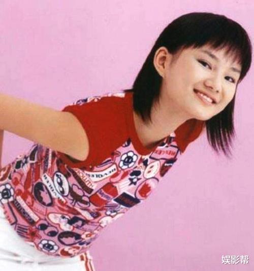 馨子|18岁花钱砸成女主走红，黄圣依为她作配，35岁破产沦为柜姐