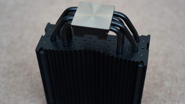 显卡|显卡太贵买不起？用AMD 5700G打造了一台能玩暗黑二重制版的ITX主机