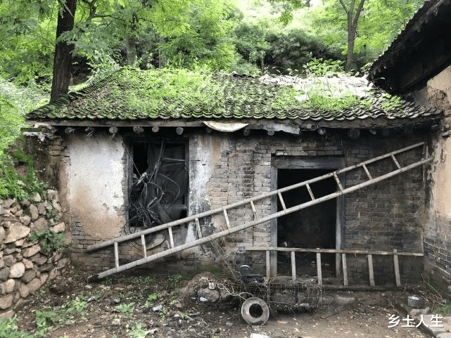大门|俗话说：“门在簸箕口，钱财难入手”，啥是簸箕口？大门在哪儿好