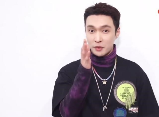 张艺兴|张艺兴:佳节送祝福,中秋到来之际卡点用中英文问候海内外粉丝们