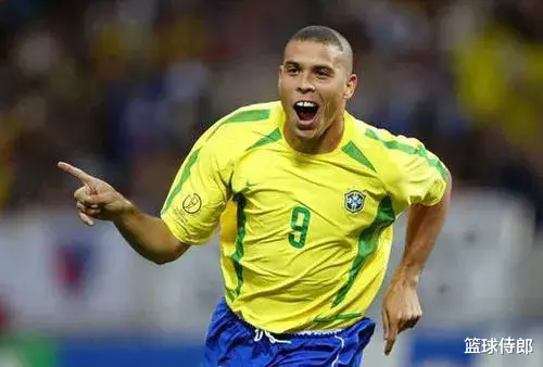 羅納爾多|答球迷：為何當(dāng)年羅納爾多在巴薩只踢了1年就轉(zhuǎn)會(huì)國(guó)米了呢？