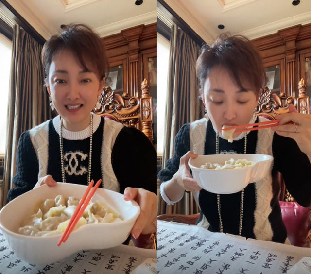 熊黛林|张纪中和家人包饺子！妻子素颜出镜小腹隆起，混血儿子眼神忧郁