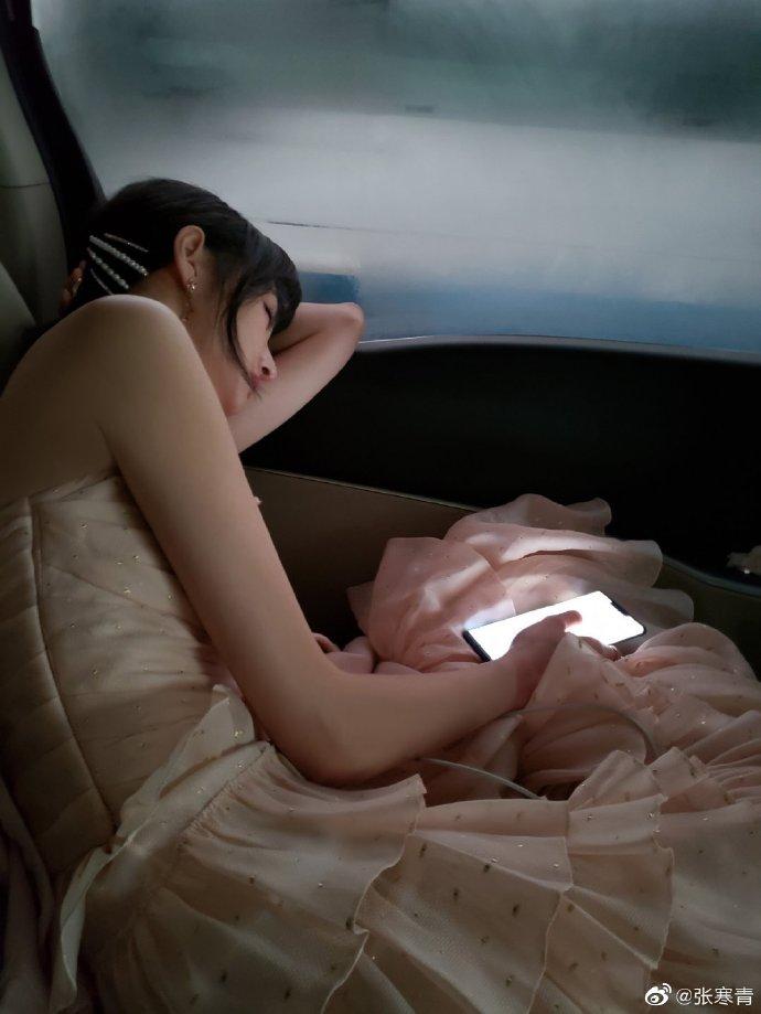 郑爽|郑爽真的要彻底凉了吗？继弃养事件后，郑爽再被爆出吸毒，前经纪人已作出回应！