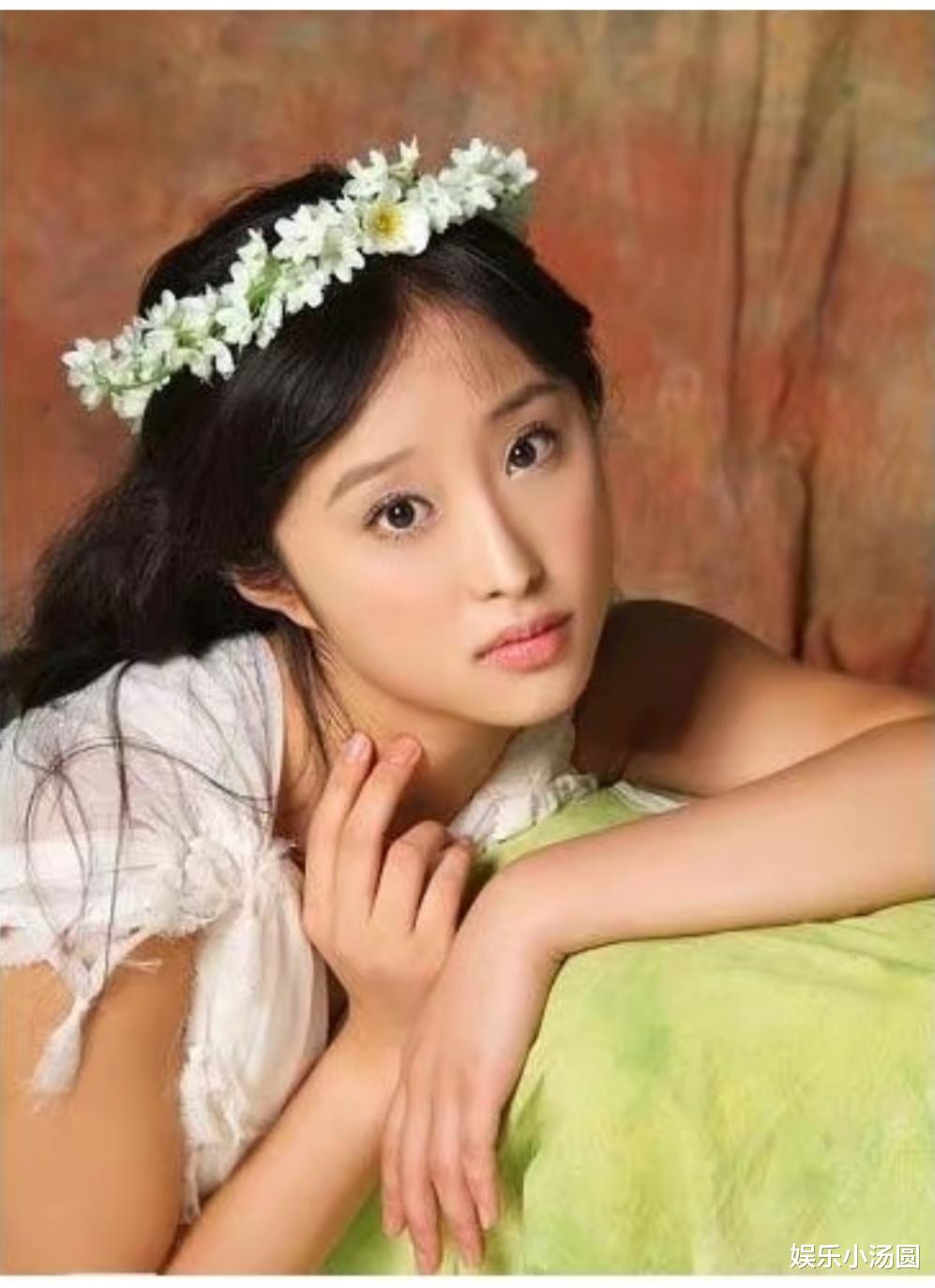 李欣汝|靠演丑女走红的李欣汝，因晒一张照片，被张艺谋赶出剧组沦为路人