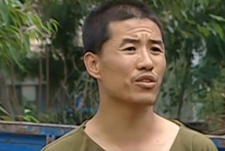 叶倩文|“赵四”关小平女儿辟谣传闻，晒全家与赵本山合照，仍称呼其师爷