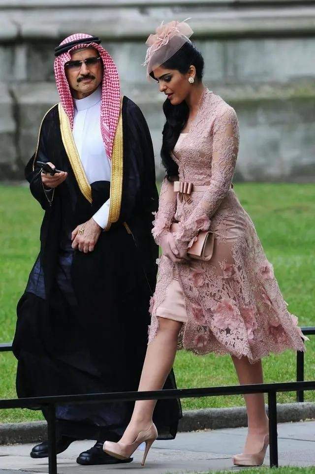 阿美娜：又美又颯的沙特前王妃，不穿黑袍不戴頭紗，兩嫁超級富豪-圖9