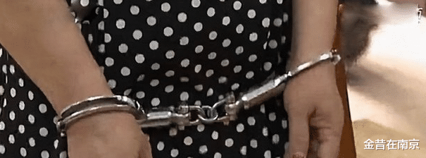 绍兴 昔日情人上门讨要5万欠款，老婆用镢头把人砸死了