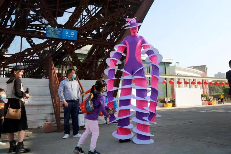 读特 来深建设者五折购票 深圳世界之窗国际街头艺术节开幕