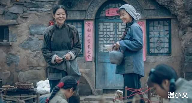 漫小文 功勋申纪兰篇：生不出儿子挨打的李大嘴，她的逆袭是男女平权之路